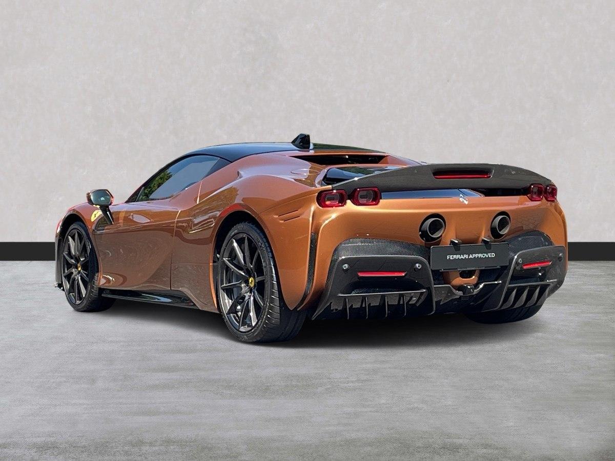 Ferrari SF90 Stradale 166.000€ an Optionals