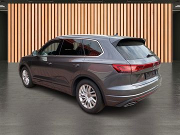 Volkswagen Touareg - 4