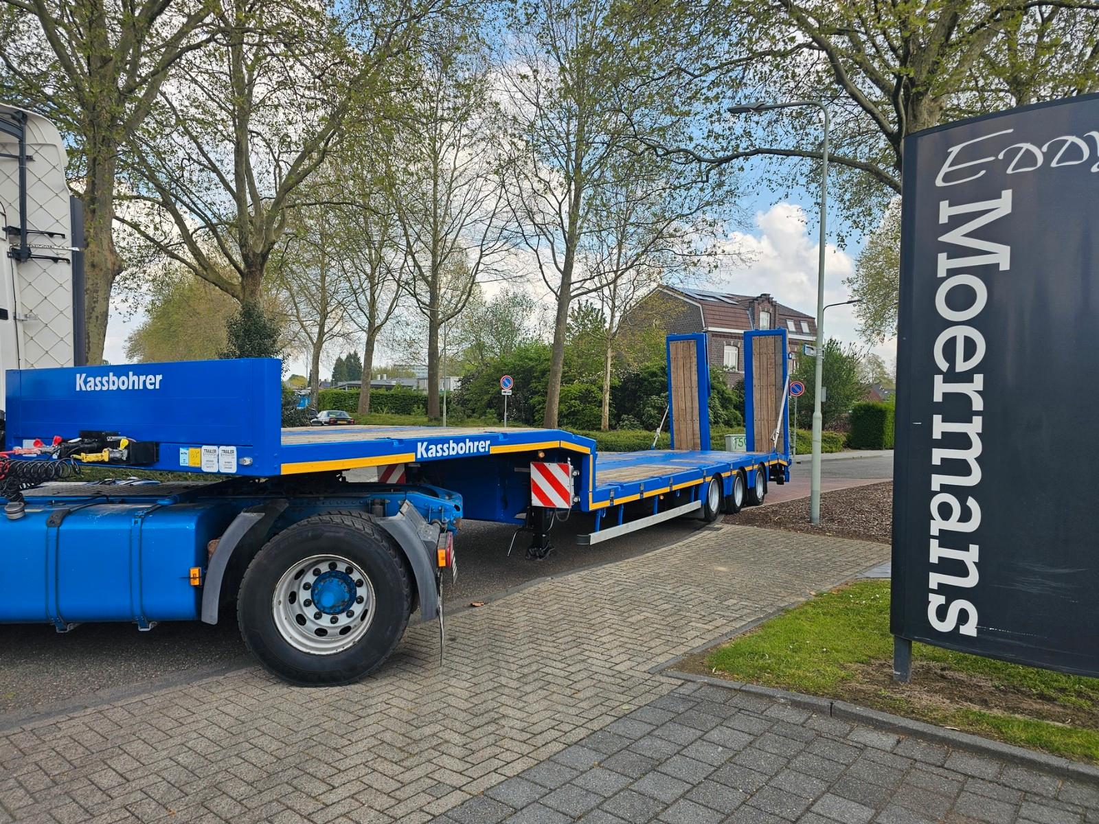 Kässbohrer LB3E Mit Hydrauliesche Rampen