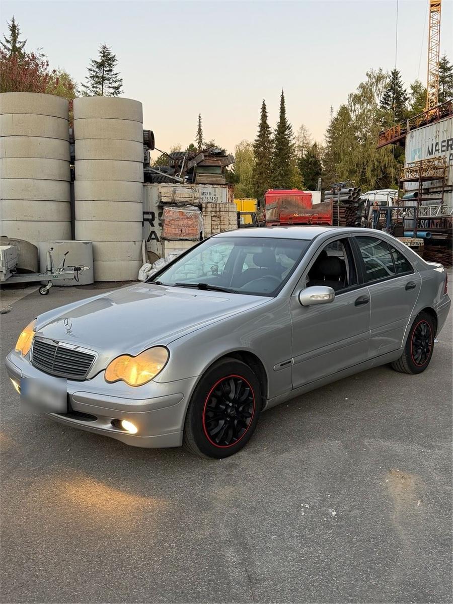 Mercedes-Benz C 180