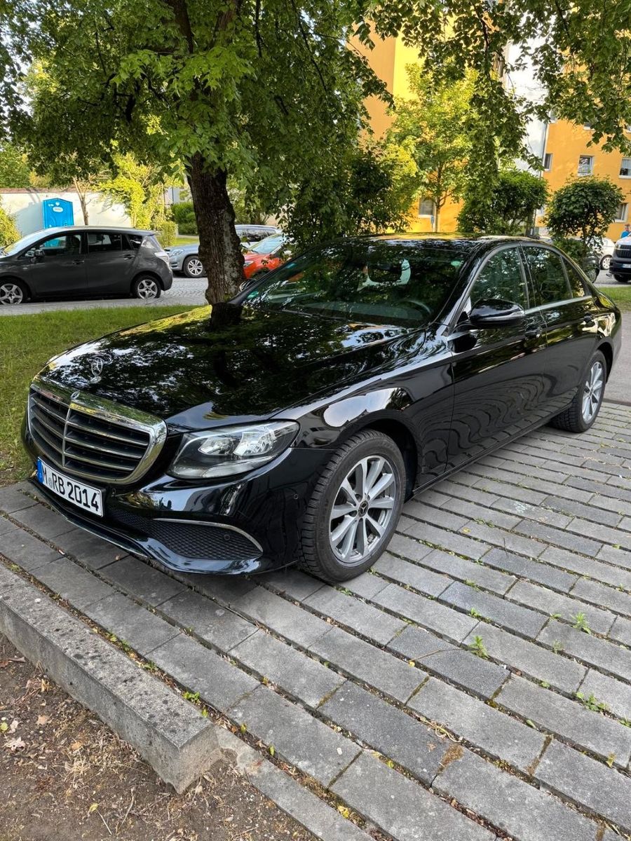 MERCEDES-BENZ E 200 d Autom. -
