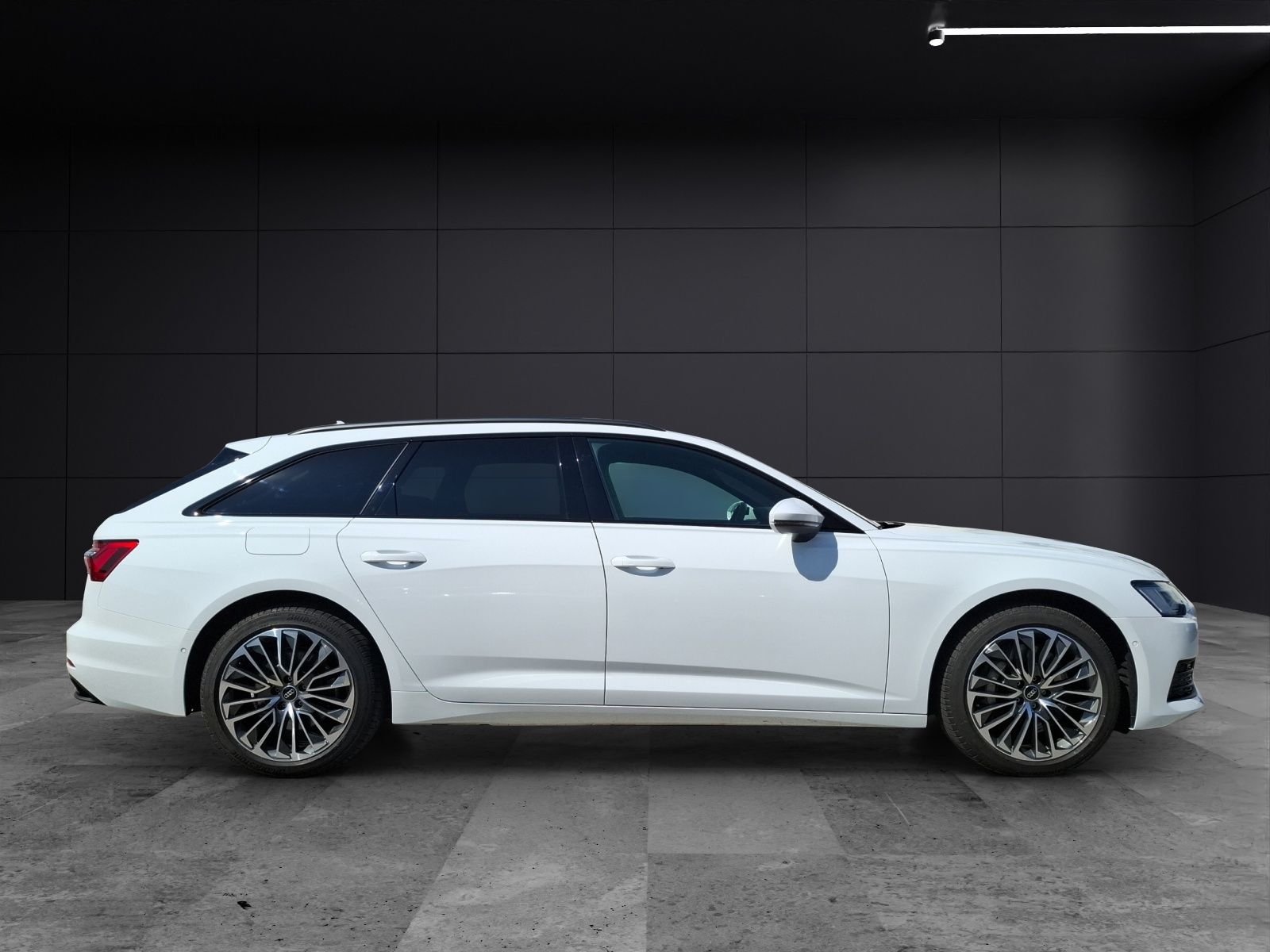 Fahrzeugabbildung Audi A6 Avant 50 TFSI e quattro Matrix AHK HUD AVC AC