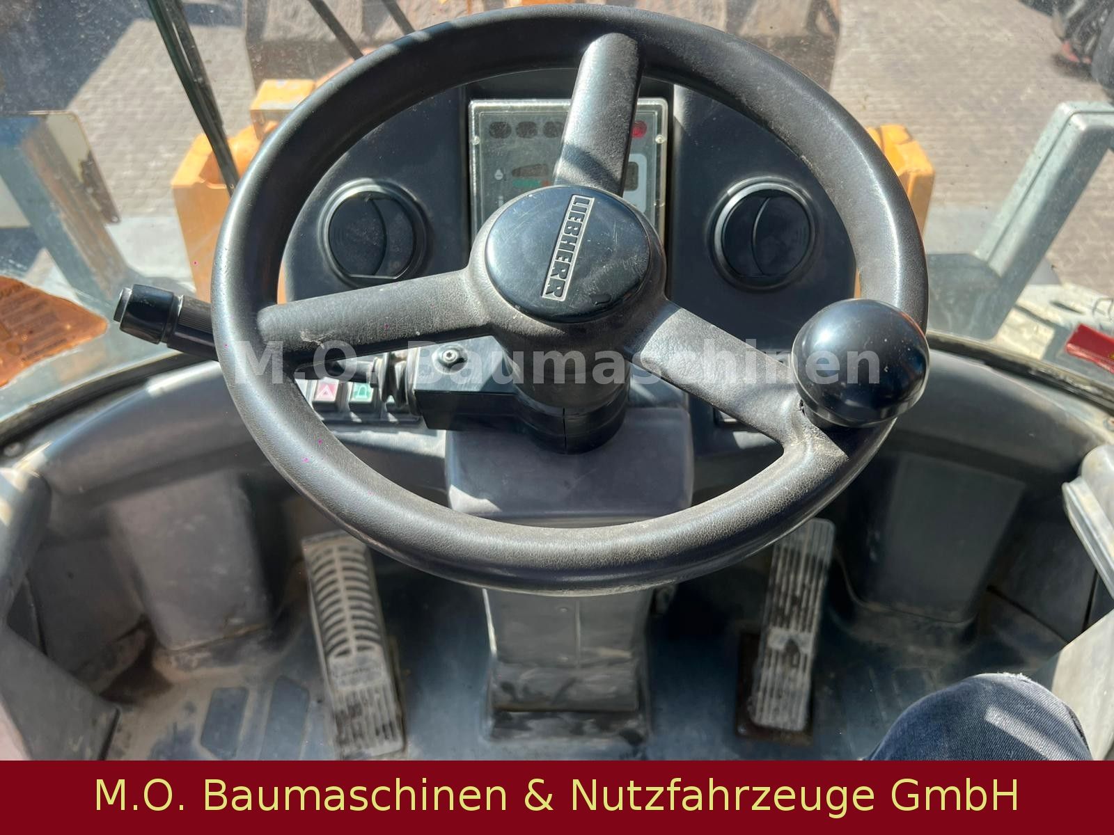 Fahrzeugabbildung Liebherr L538