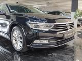 Volkswagen Passat Variant Highline Virtual- AHK / - Volkswagen Passat aus 2017