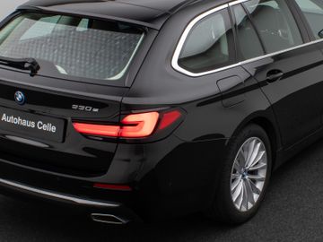 Fahrzeugabbildung BMW 530e xD Tour Luxury Line ACC HUD Pano Laser 360°