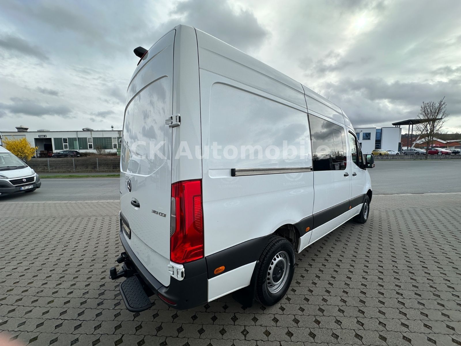 Fahrzeugabbildung Mercedes-Benz Sprinter III Kasten 319 V6 RWD Mixto/Autom./Navi