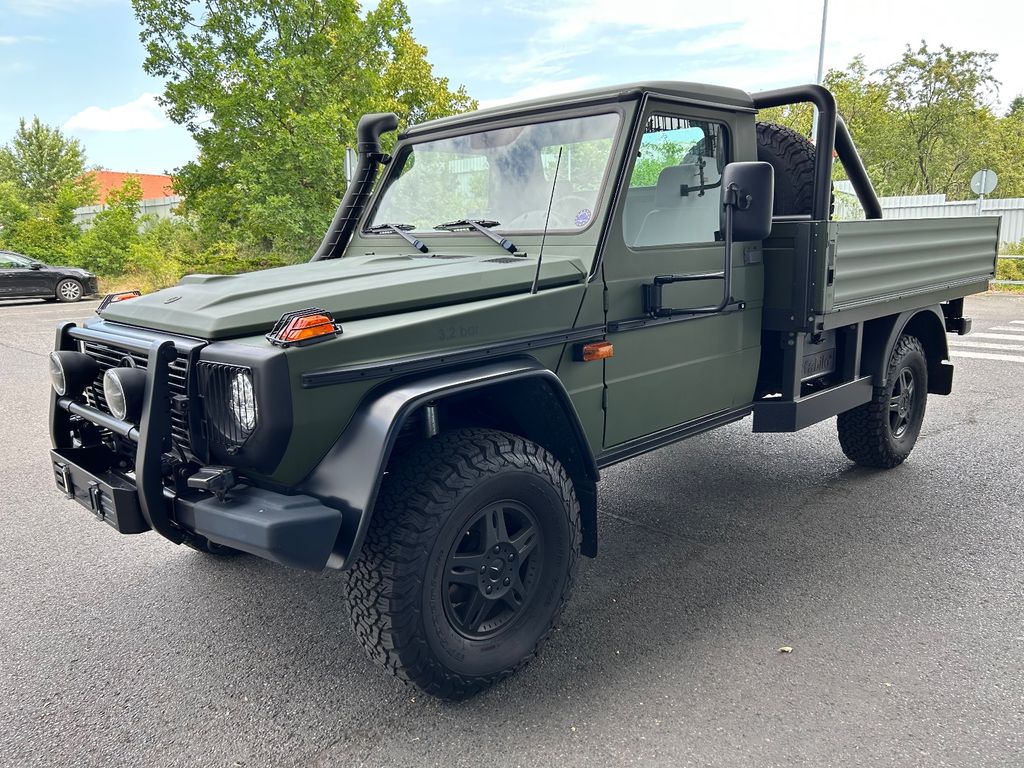 Mercedes-Benz G 300