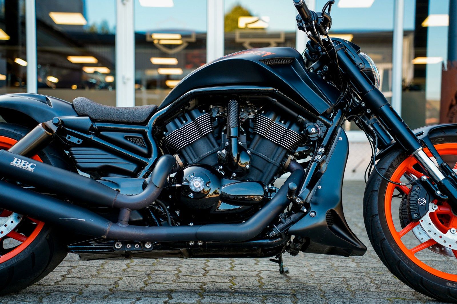 Fahrzeugabbildung Harley-Davidson VRSDCX Night Rod Special - BBC Dragbar AIRRIDE