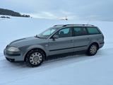Volkswagen Vw Passat Variant 3bg 2.0 5V Trendline TÜV... - gebrauchte VW Passat Variant aus dem Jahr 2003