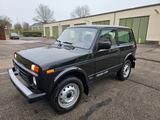 Lada Taiga LADA 4x4 NIVA - Lada Taiga mit Benzin-Antrieb: Allradantrieb