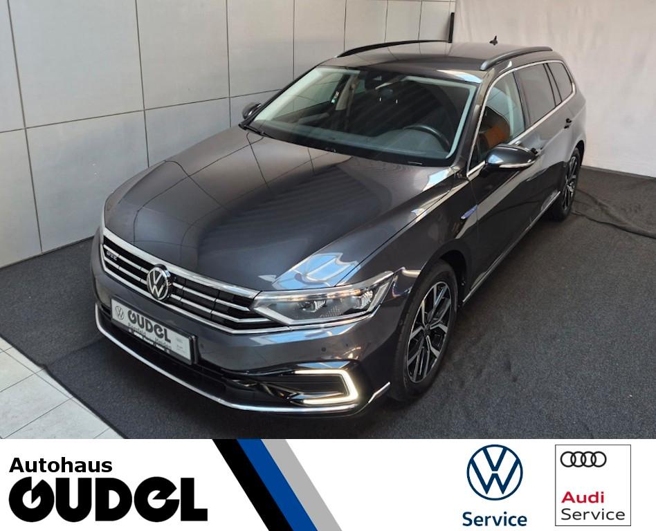 Volkswagen Passat Var. GTE 1.4 DSG Hybrid Kamera IQ.LIGHT