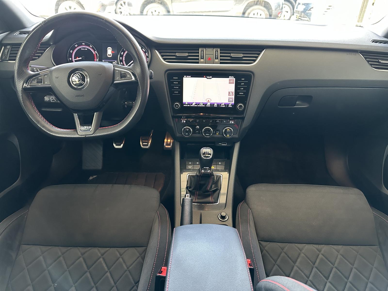 Skoda Octavia RS Navi LED ACC PDC SHZ AHK