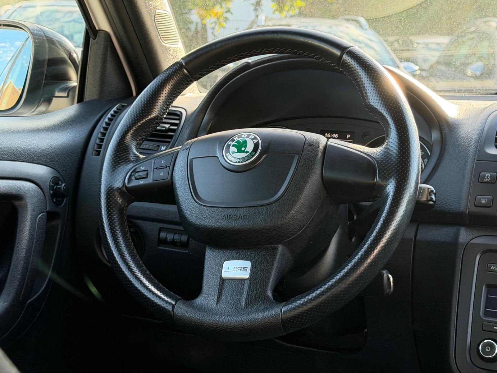 Skoda Fabia RS*AUTOMATIK*SHZ*PDC*KLIMA*TEMPOMAT