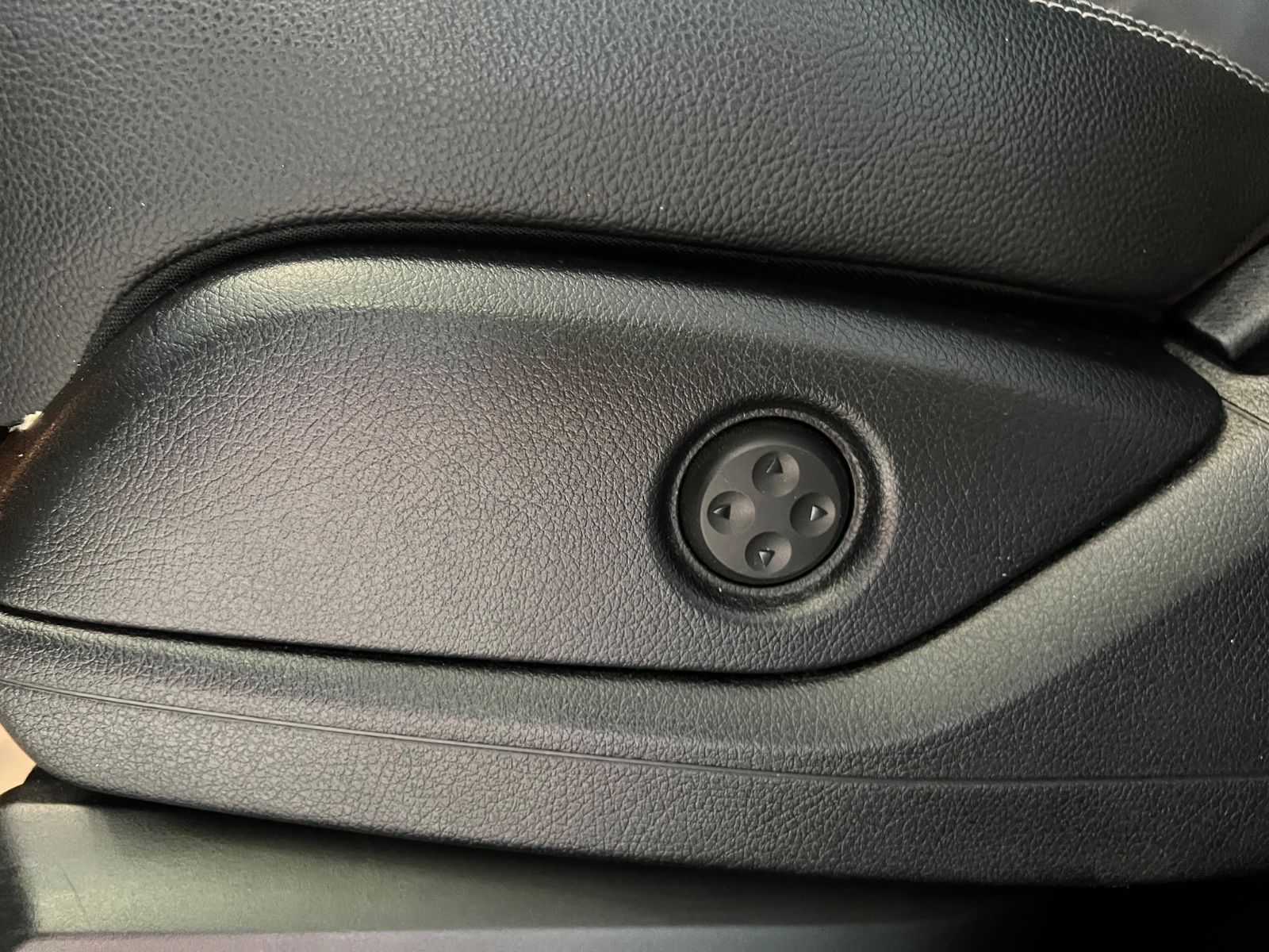 Fahrzeugabbildung Mercedes-Benz ML 350 d BlueTec 4Matic * 1.HAND * GEPFLEGT *