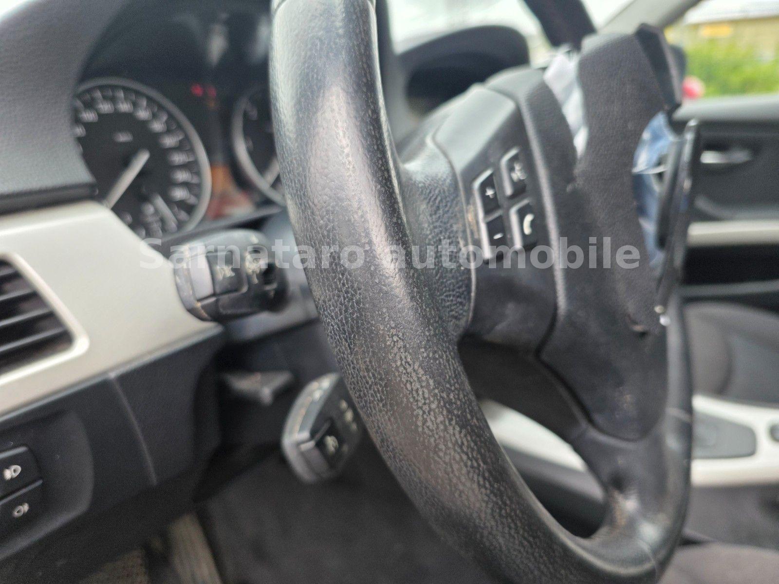 BMW 318 2012 — photo 30