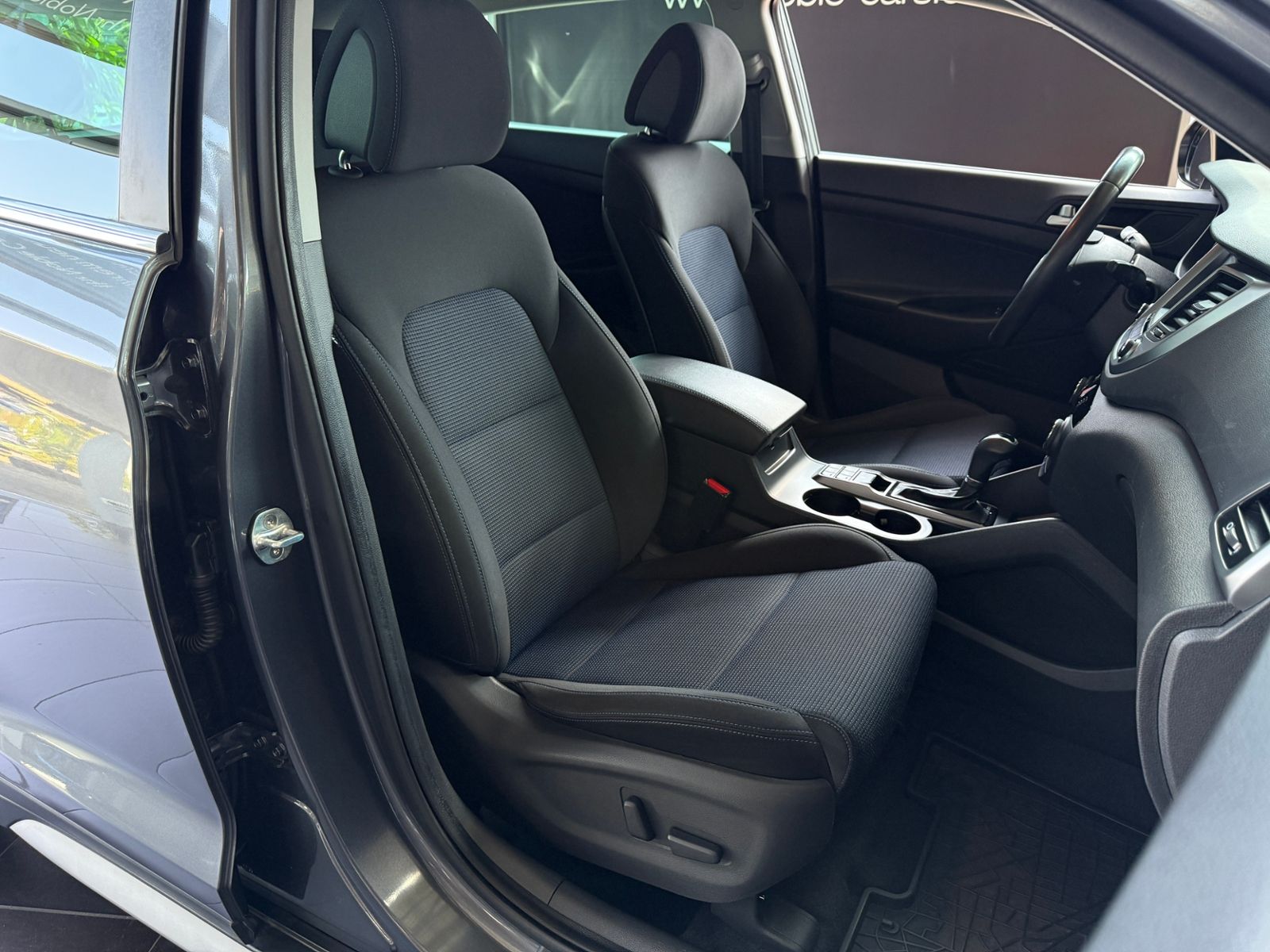 Fahrzeugabbildung Hyundai TUCSON Premium 4WD AHK LED NAVI