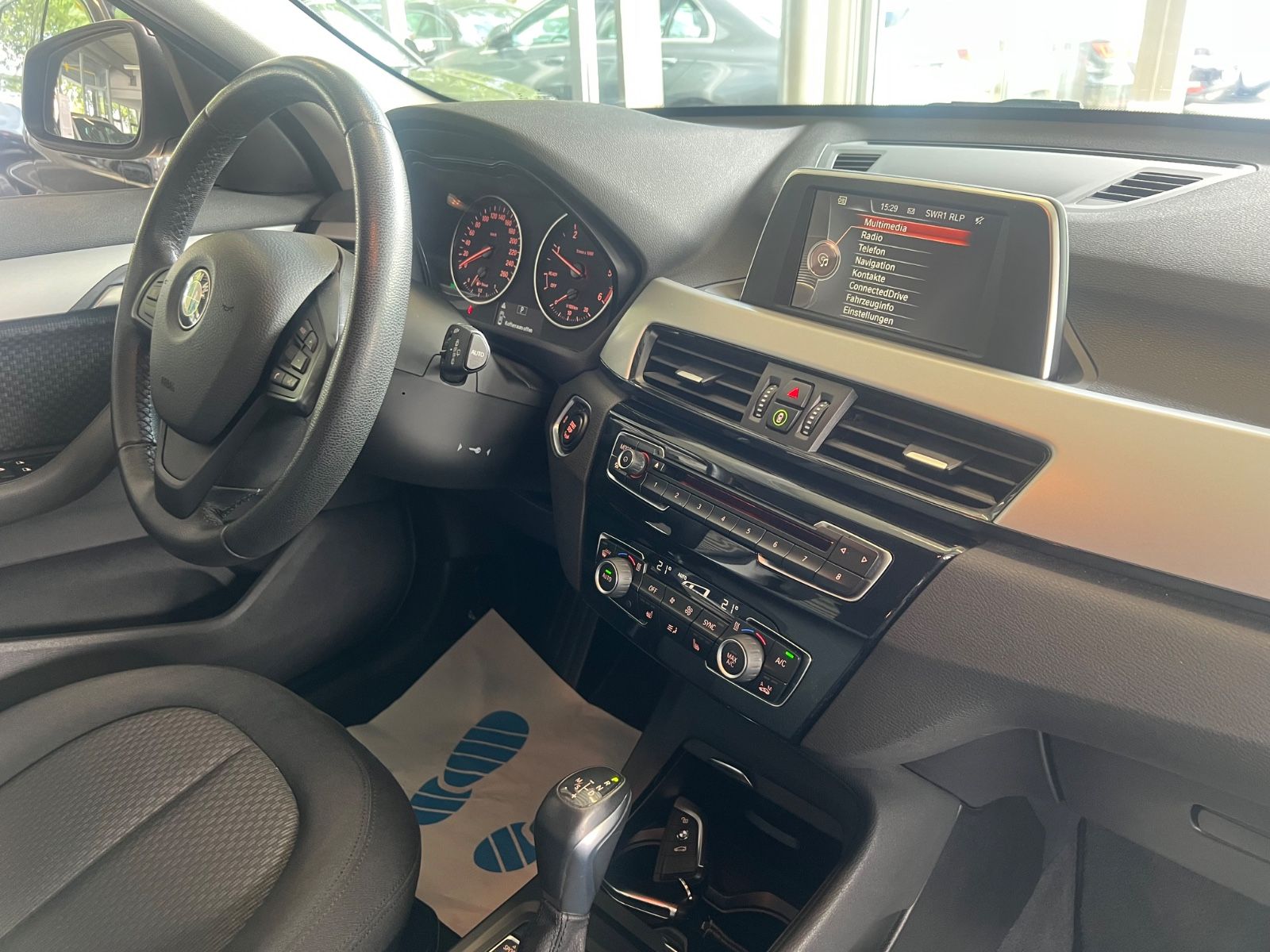 Fahrzeugabbildung BMW X1 sDrive 18 d Advantage *LED*NAVI*SITZHEIZUNG*