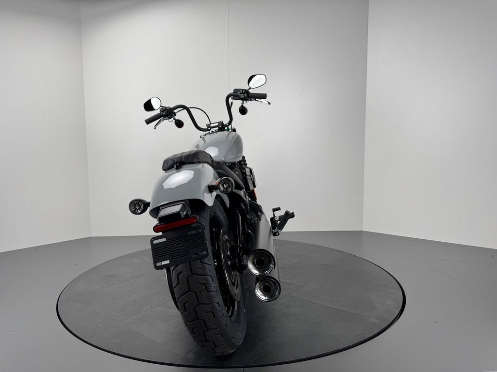Fahrzeugabbildung Harley-Davidson STREET BOB 114 *NEUWERTIG *WENIG KM