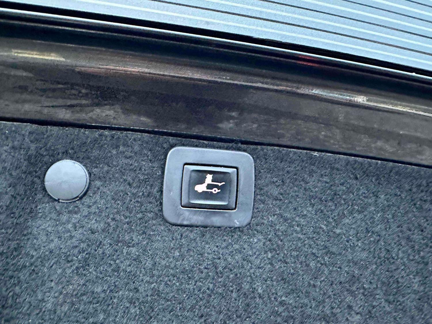 Opel Insignia 2013 — photo 29