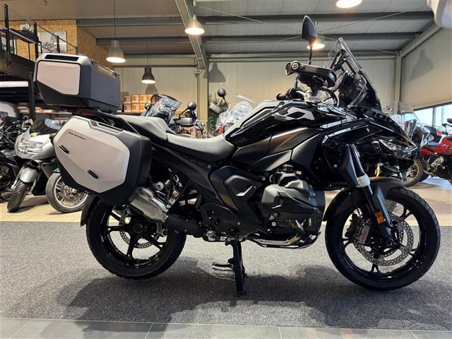 BMW R 1300 GS OIL INCLUSIVE UND KOFFER