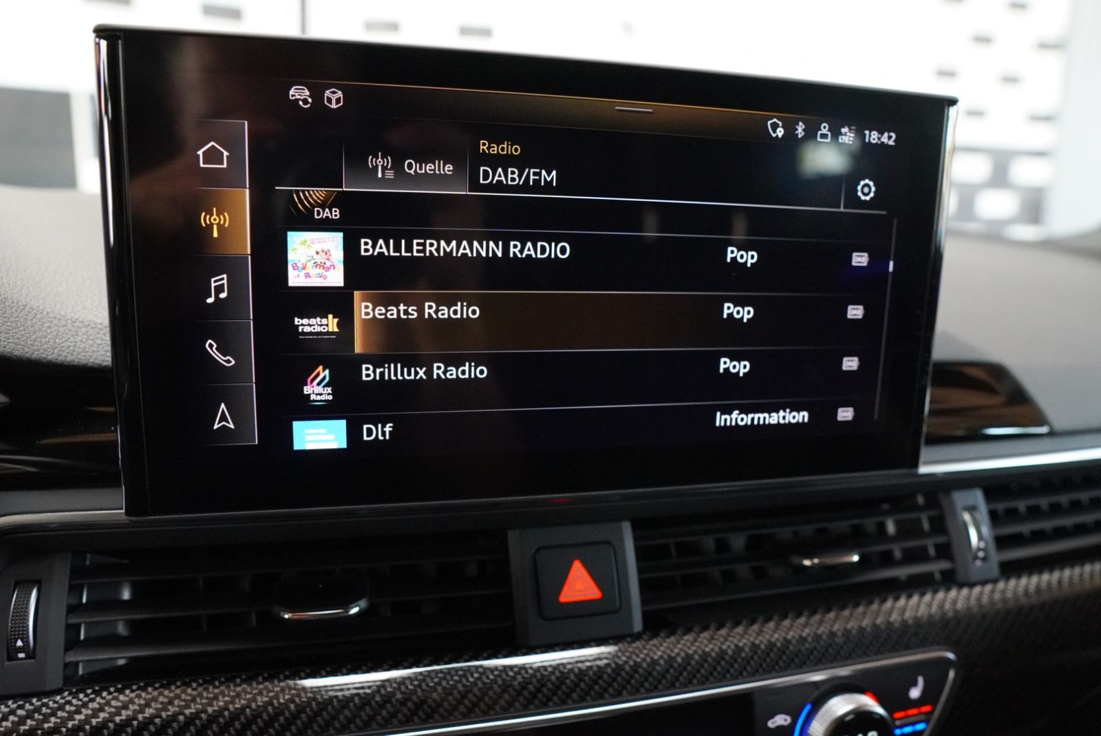Audi A4 Avant 35 TDI S line B&O ACC LED AHK Carbon foto 24