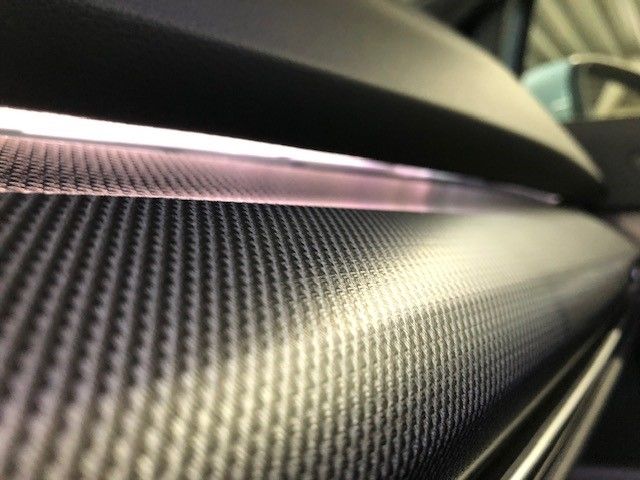 Fahrzeugabbildung Volkswagen Golf R-Line -Line 1.5 eTSI DSG Sportpaket HUD AH