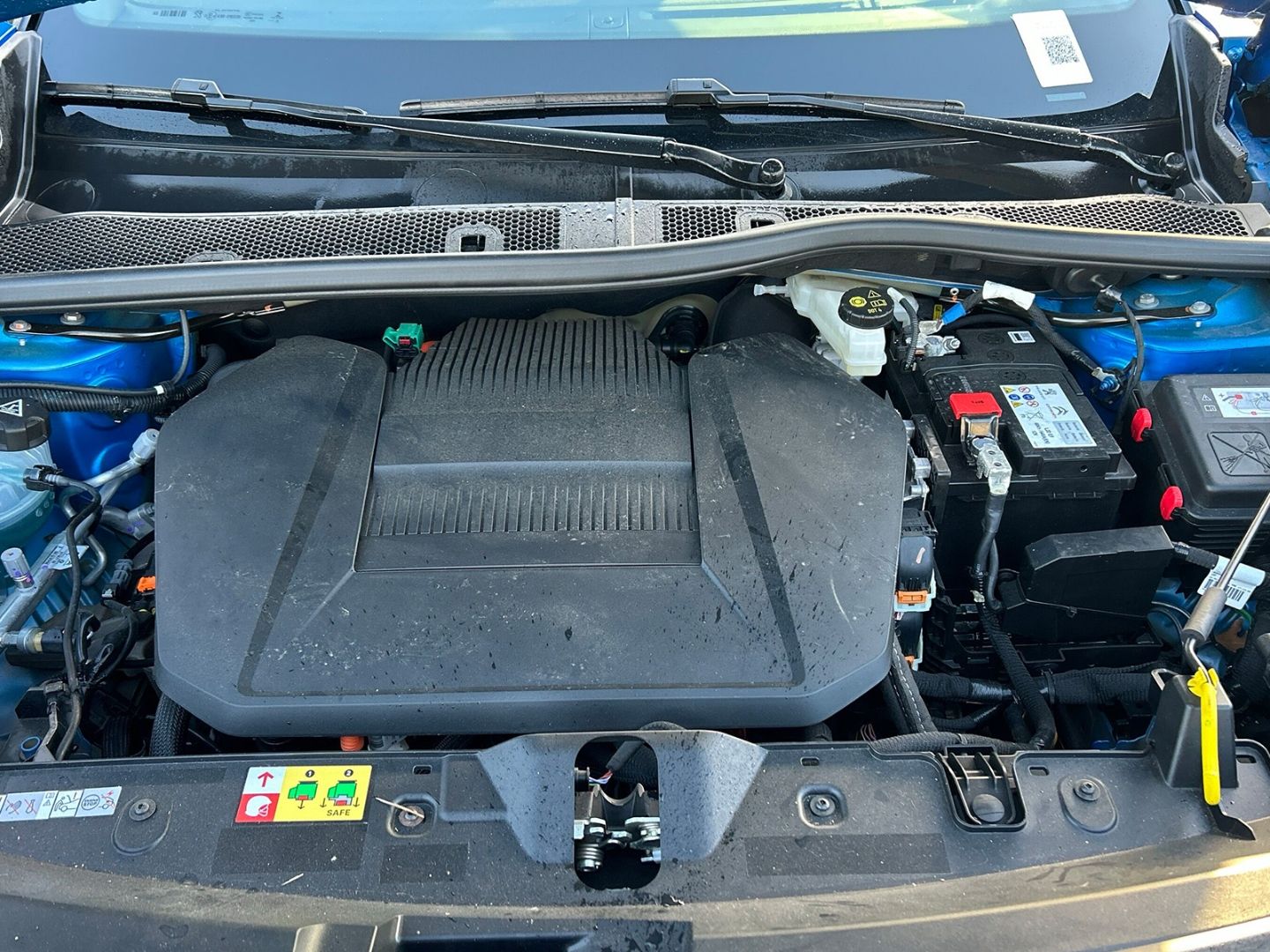 Fahrzeugabbildung Peugeot 2008 e- GT Pack *Rückfahrkamera* *Sitzheizung* *