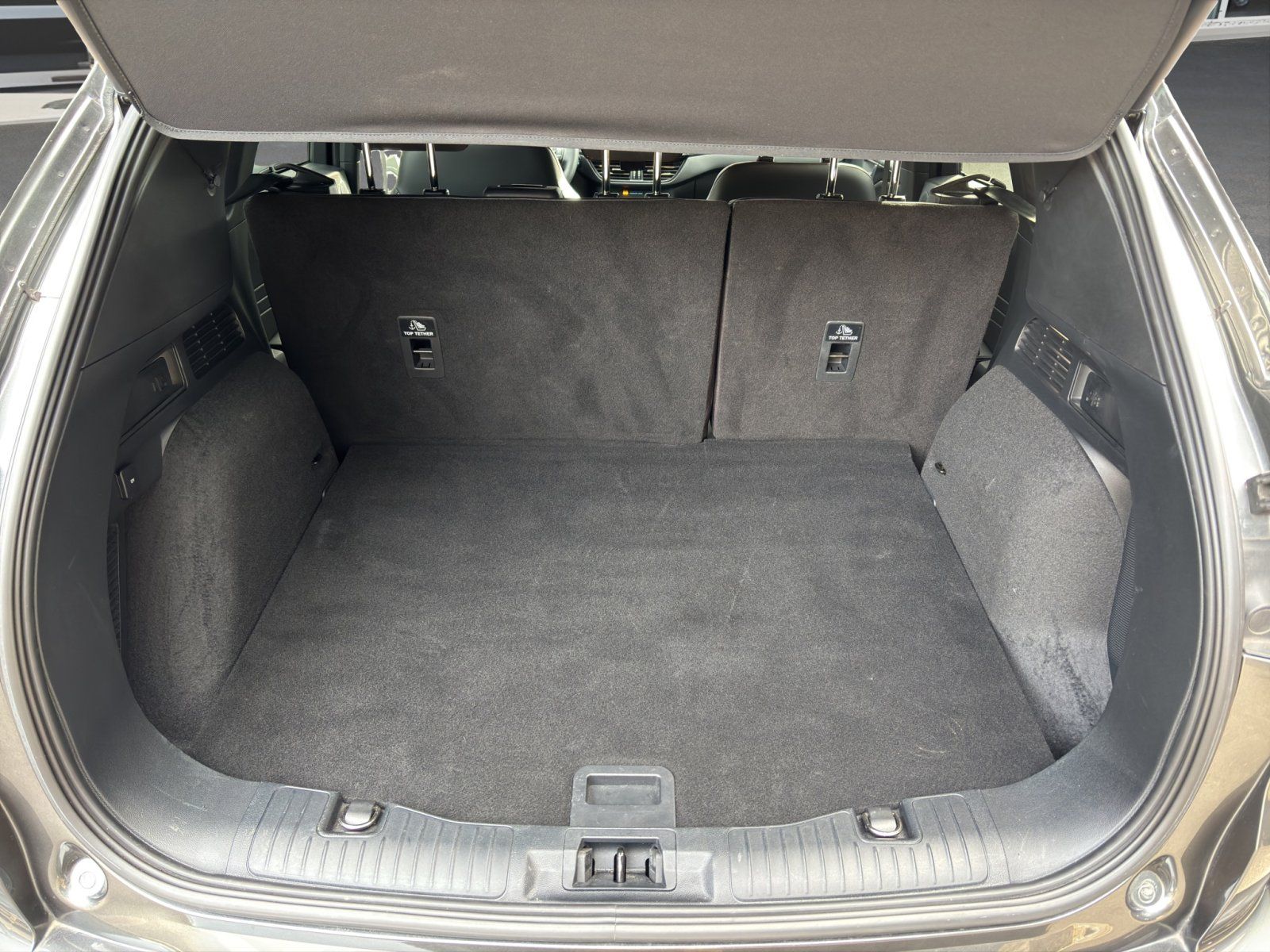 Fahrzeugabbildung Ford Kuga Hybrid ST-Line X