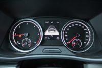 Volkswagen T6.1 Kombi 150PS DSG LED AHK Standhzg Campervor.