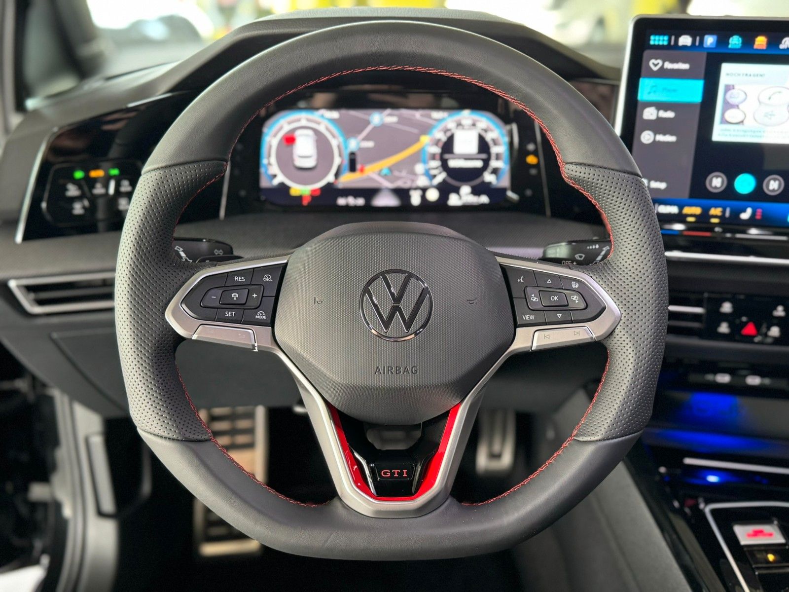 Volkswagen Golf VIII Lim 2.0 TSI GTI Clubsport*HUD*Ambiente foto 15