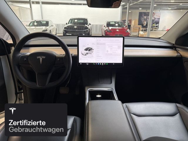 Tesla Model Y Long Range AWD foto 14