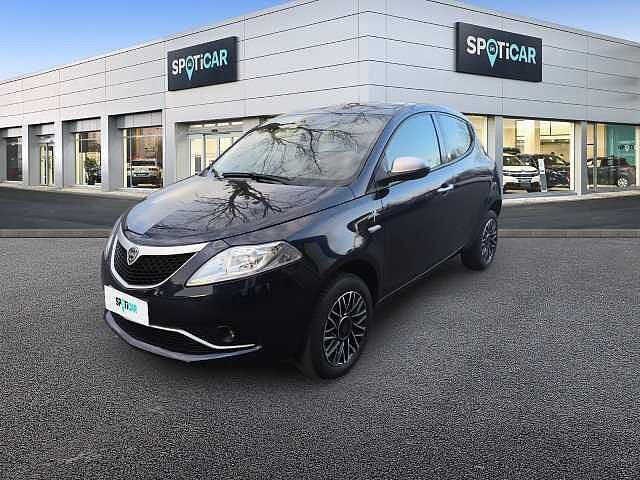 Lancia Ypsilon 0.9 TwinAir 85 CV 5 porte Metano 