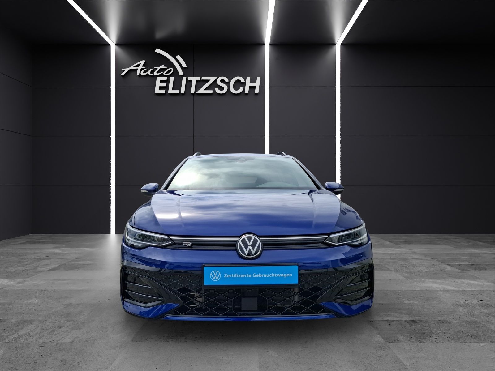 Fahrzeugabbildung Volkswagen Golf VIII Variant TDI R-Line DSG LED Navi AID AC