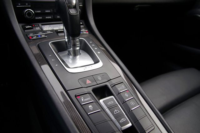 Porsche 991 Turbo S*Dt.FZG,U-Frei,Approved0327,Aerokit*