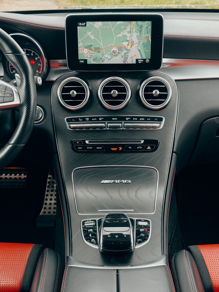 Fahrzeugabbildung Mercedes-Benz GLC 63 AMG 4Matic+, Burmester, Schalensitze, 360