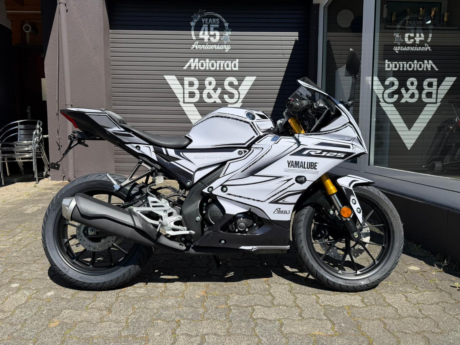 Yamaha R125 YZF-R125 Zubehör im Wert von 1500.-€!