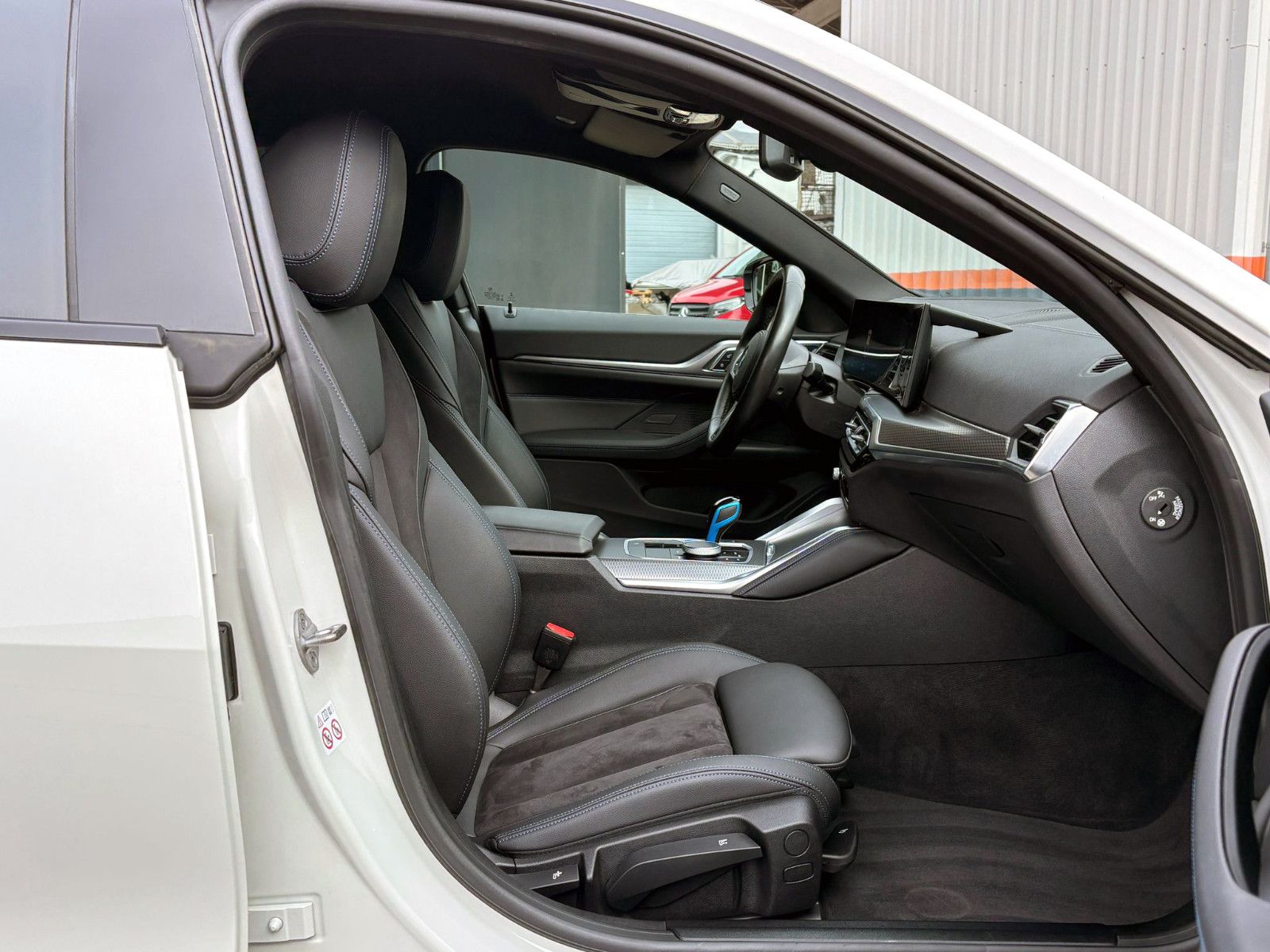 Fahrzeugabbildung BMW i4 eDrive40 Gran Coupe M-Sport LED AHK KAM ACC