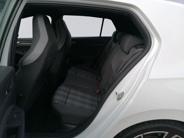 Golf VIII GTD DSG KAMERA+PANO+STHZ