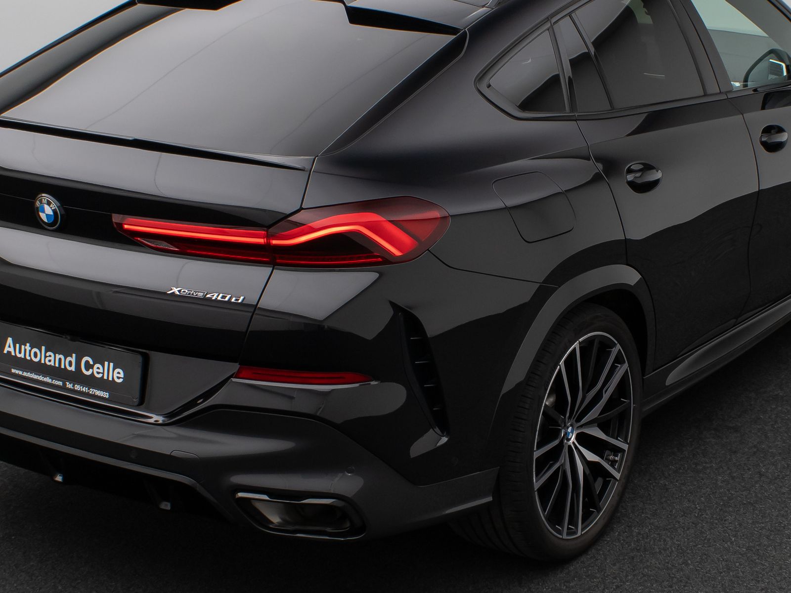 Fahrzeugabbildung BMW X6 xD40d M Sport Panorama 360°Laser HUD DAB H/K