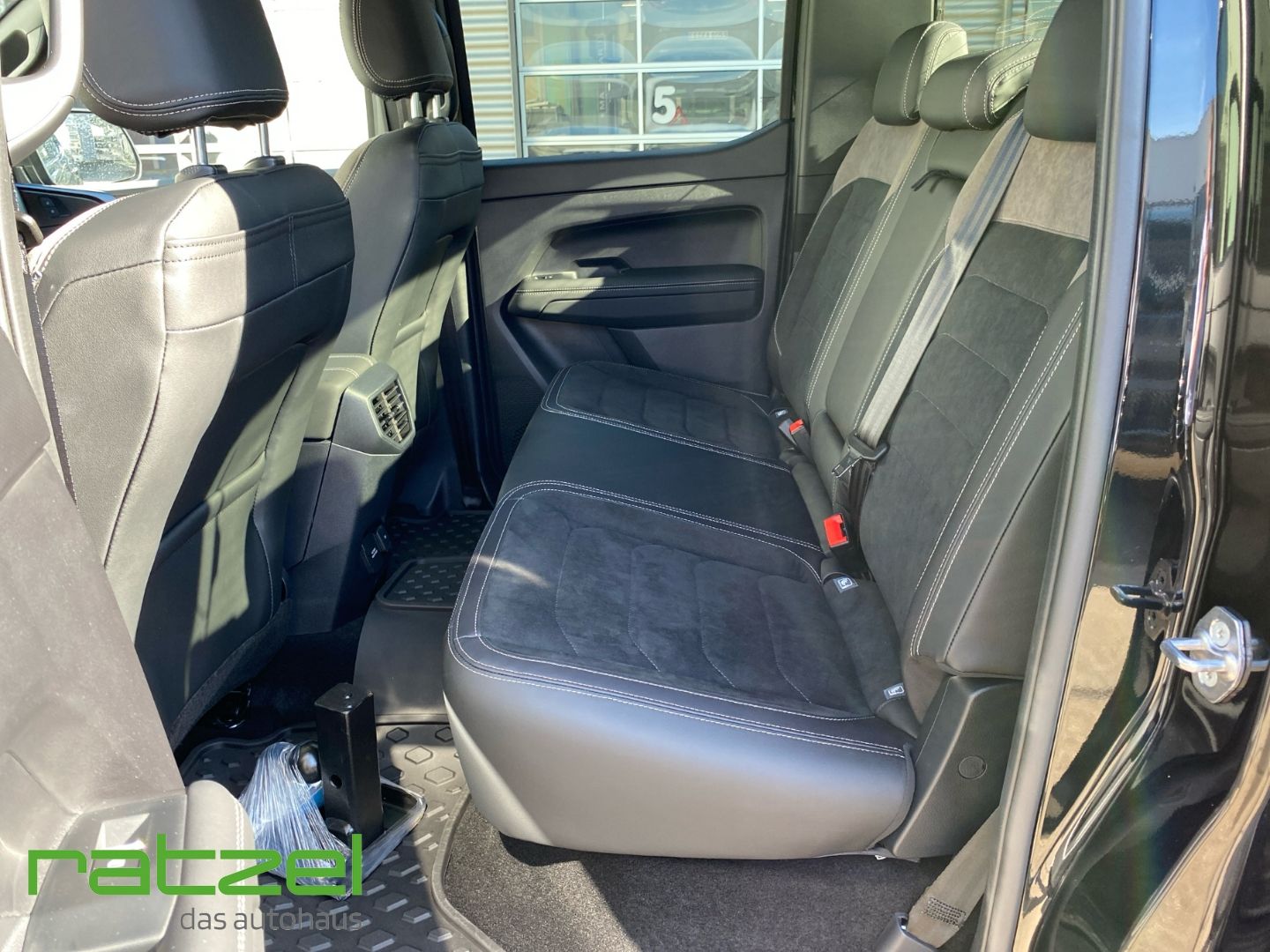 Fahrzeugabbildung Volkswagen Amarok STYLE 3.0V6 TDI Standh.+El. Rollo+ACC+LED