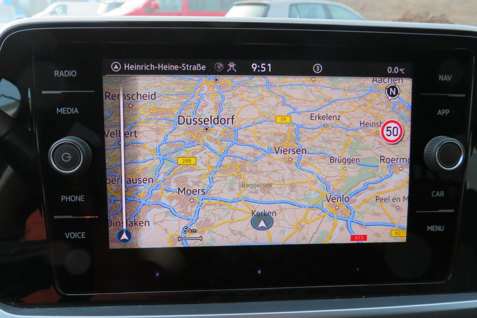 Fahrzeugabbildung Volkswagen T-Roc Life LED AHK KAMERA ACC NAVI 1.HD