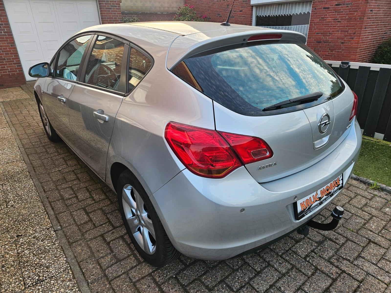 Opel Astra 1.7 CDTI Design Edition 81kW