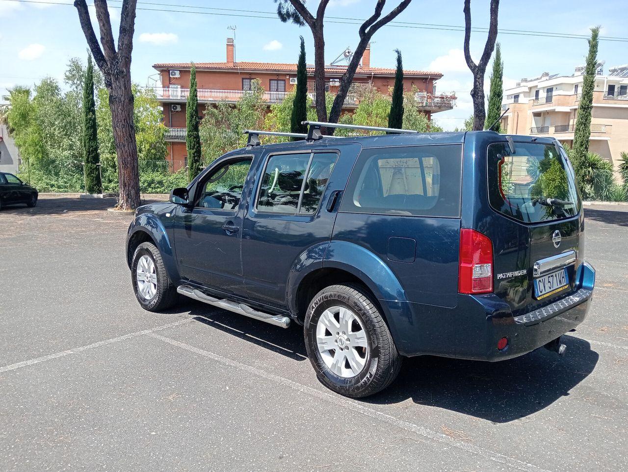 Nissan Pathfinder 2005 — photo 6