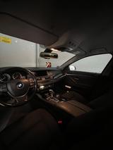 BMW 520d Automatik Modern Line LED Navi AHK - BMW 5er Reihe: Modern Line