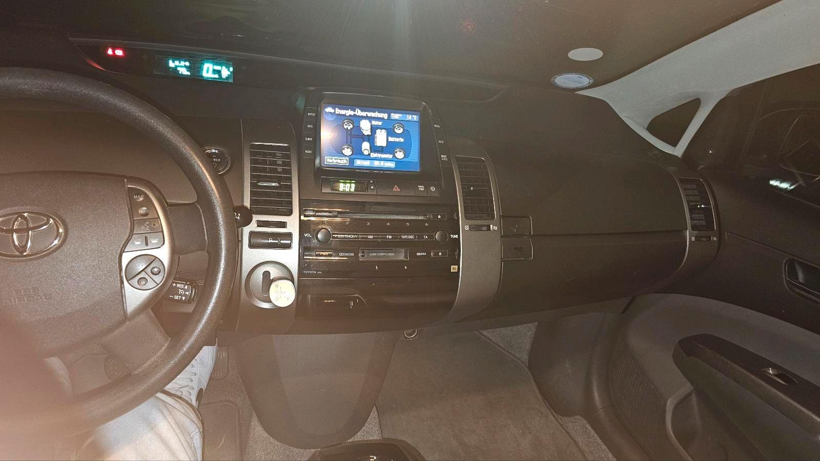Toyota  2005 — photo 8