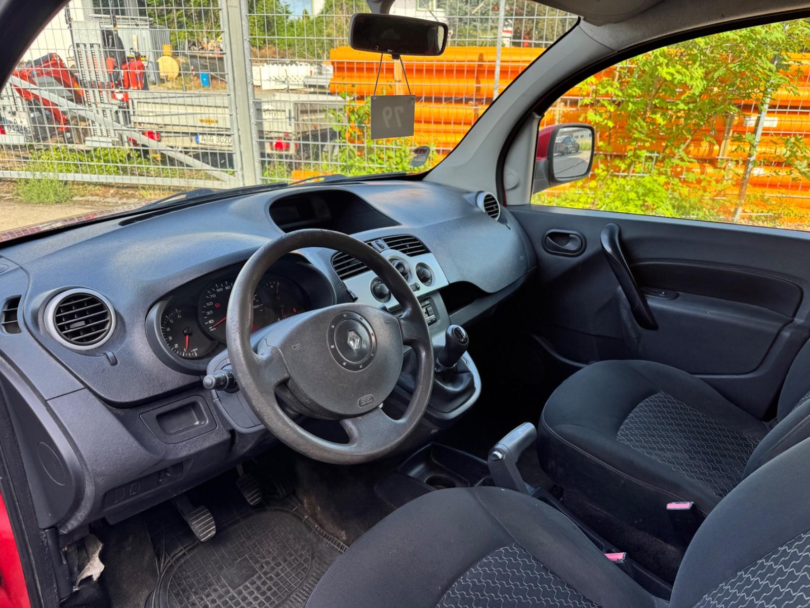 Renault Kangoo 2012 — photo 11