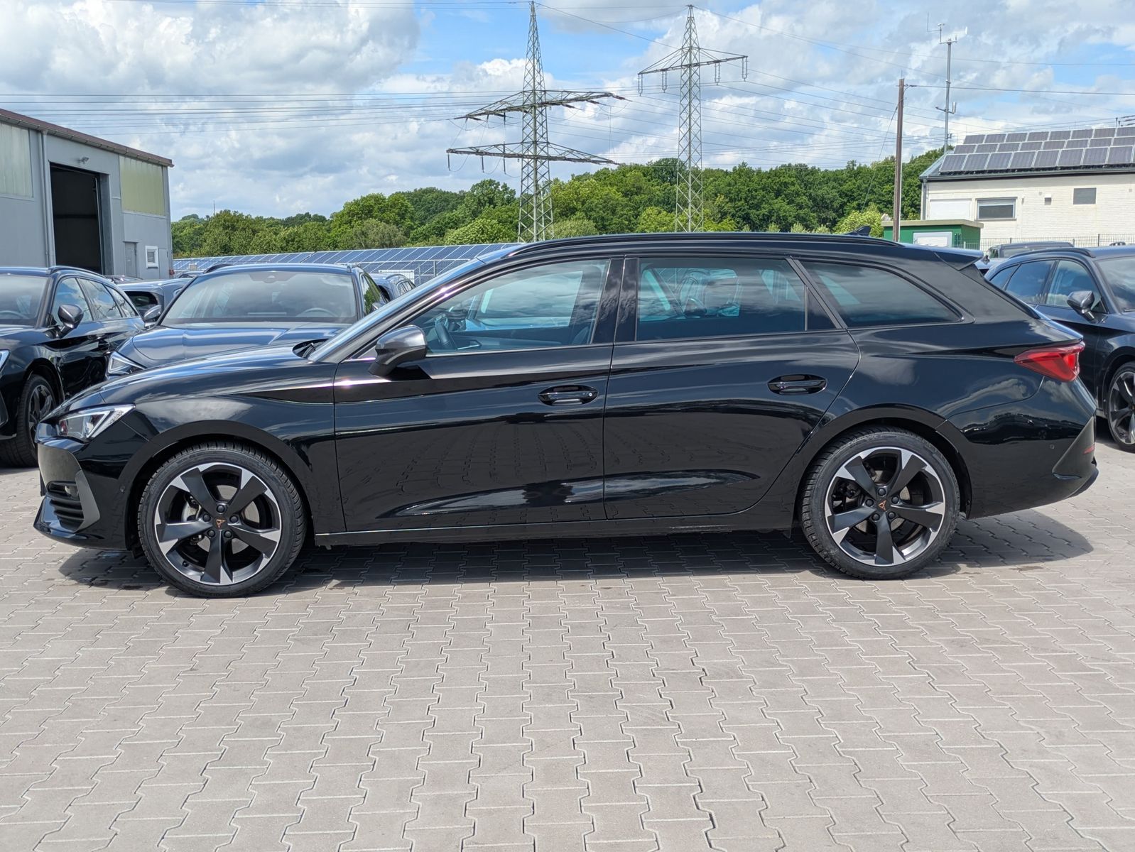 Fahrzeugabbildung CUPRA Leon 1.5 eTSI DSG MATRIX-LED*ACC*APP*KAMERA*18"