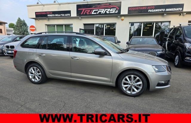 Skoda SKODA Octavia 1.6 TDI DSG Wagon Style UNICO PROP