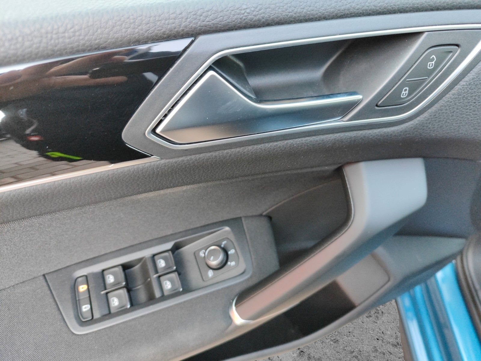 Fahrzeugabbildung Volkswagen Touran Highline R-Line*Massage*Kamera*CarPlay*