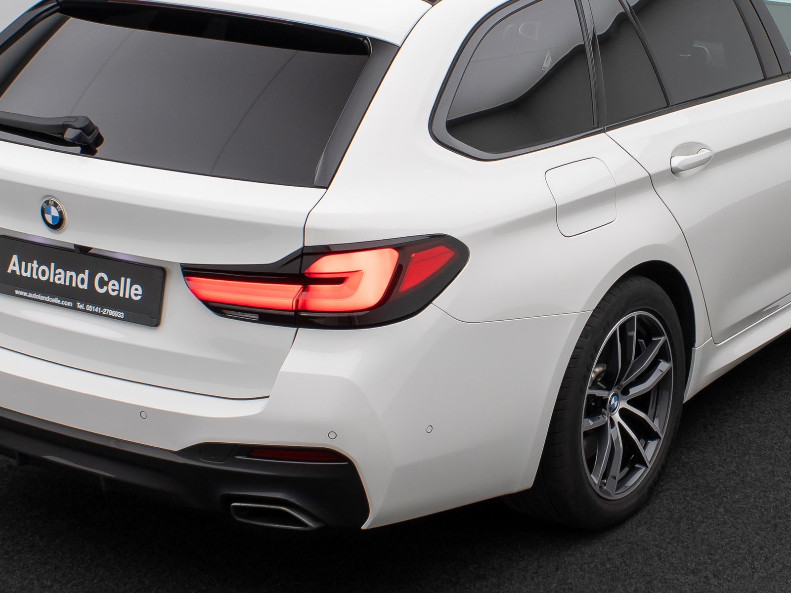 Fahrzeugabbildung BMW 530d xD M Sport Panorama Laser 360°HUD DAB H/K